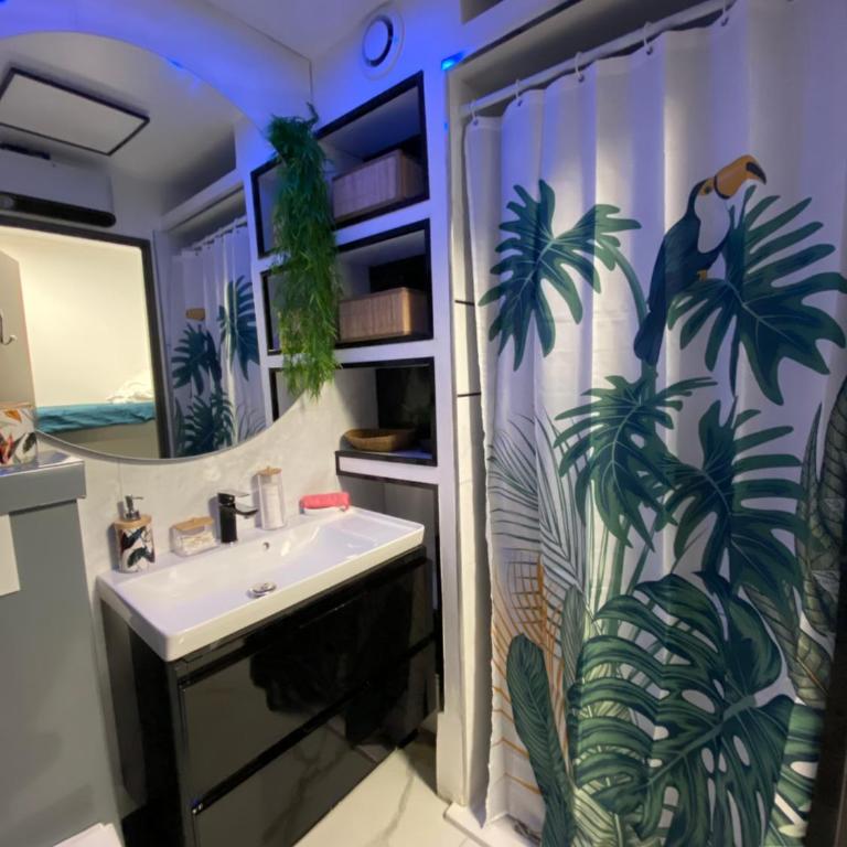 Studio Prestige avec terrasse, île des pêcheurs, Vue port - Appartement - Vue sur Mer - 9