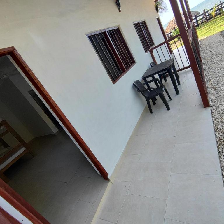 La Casa del Mar - Hotel Familiar en San Bernardo del Viento - Habitación Familiar con balcón - 1