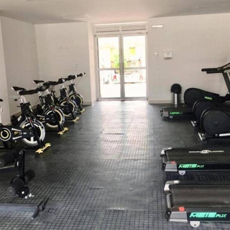 Precioso Apartamento en Condominio - Ricaurte - Three-Bedroom Apartment - 25