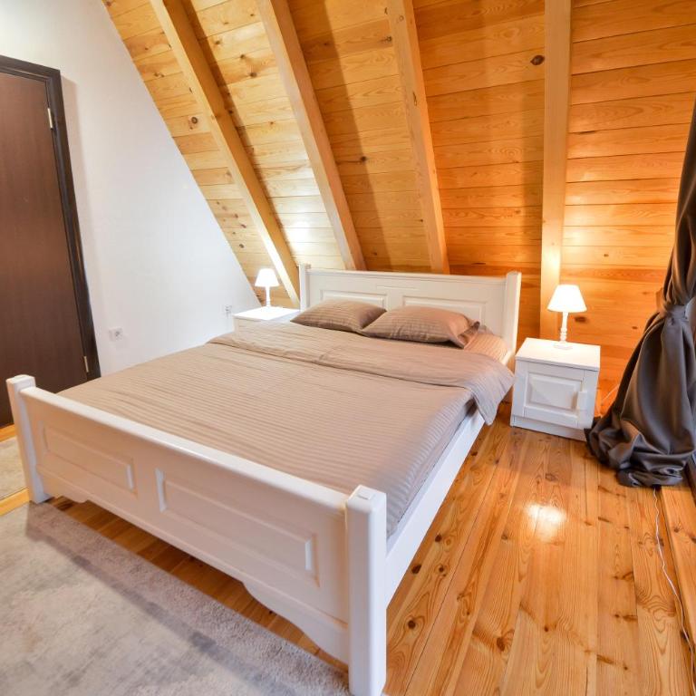 Lux Villas Zabljak - Two-Bedroom Villa - 33