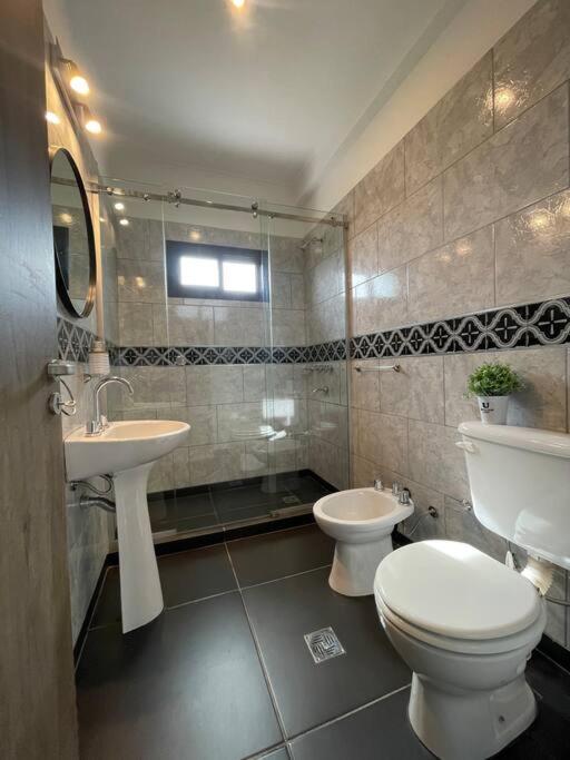 Bitcoins House Los Carpinchos Laguna Brava - Three-Bedroom House - 9