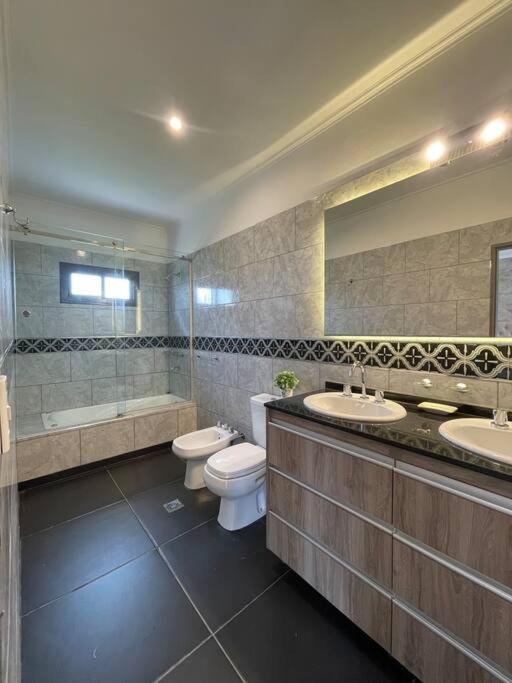 Bitcoins House Los Carpinchos Laguna Brava - Three-Bedroom House - 12