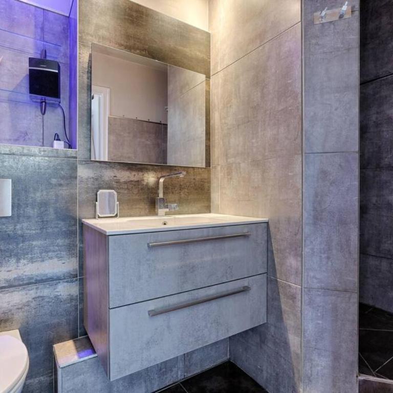 Stylish Duplex very near Disneyland Paris with Parking 2-8 Guests - Two-Bedroom Apartment - 2