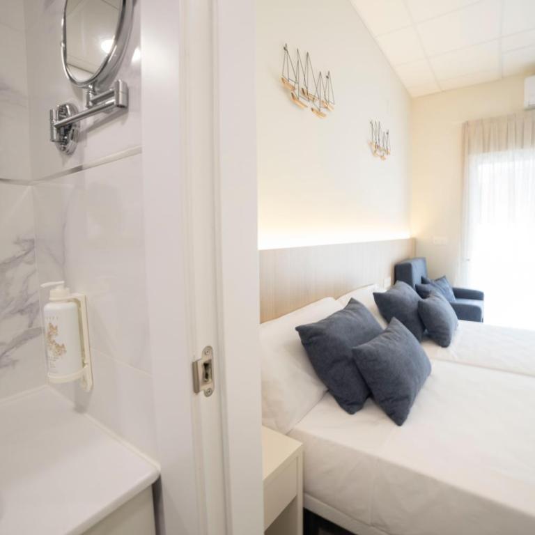 Hostal Altea Karma - Habitación Doble con terraza - 2