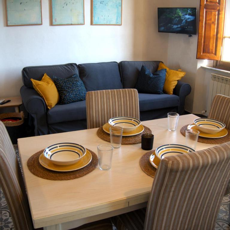 Appartamento via Grandi - Free Gated Parking - 5 minutes from Center - Appartamento con 2 Camere da Letto - 1