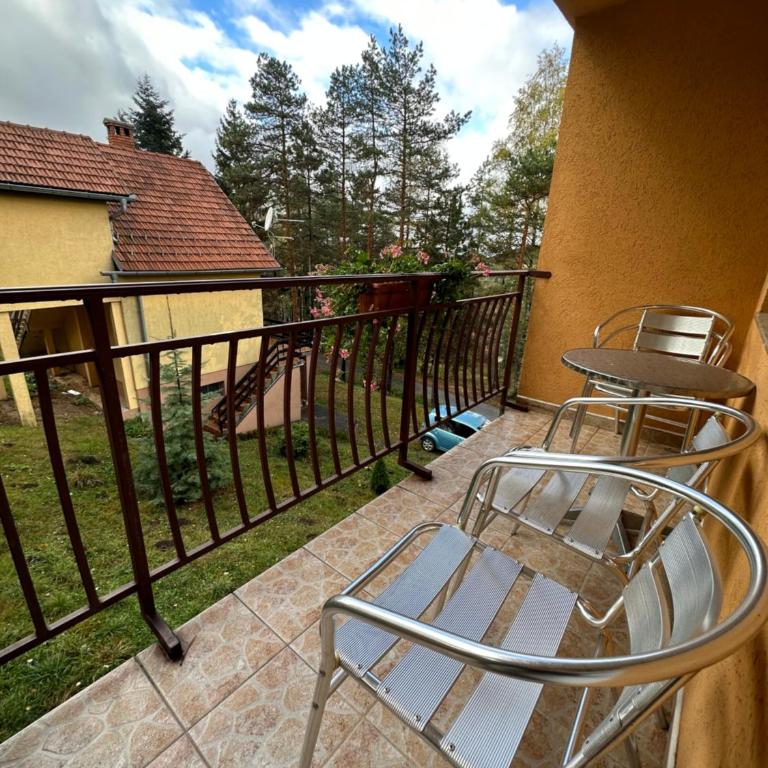 Divčibarski raj - Apartman sa 2 Spavaće Sobe - 11