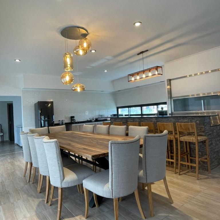 Bitcoins House Los Carpinchos Laguna Brava - Three-Bedroom House - 2