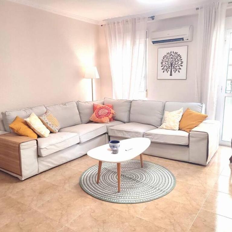 Charming & Spacious Apartment in Historic Centre & short walk to Beach - Deluxe Apartment - 1
