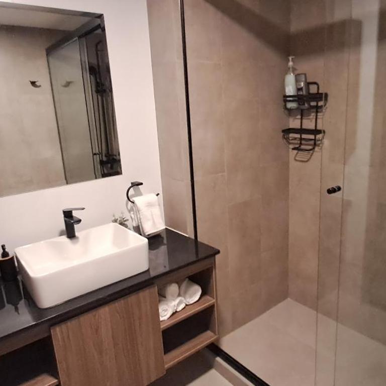 ¡Disfruta de tecnología y glamour! - Apartamento de 1 dormitorio - 18