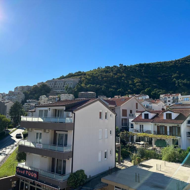 Beatrix Lux Hotel - Porodična Soba sa Balkonom - 6