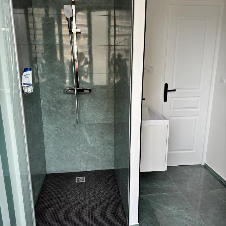 Katrine - One-Bedroom Apartment - 8