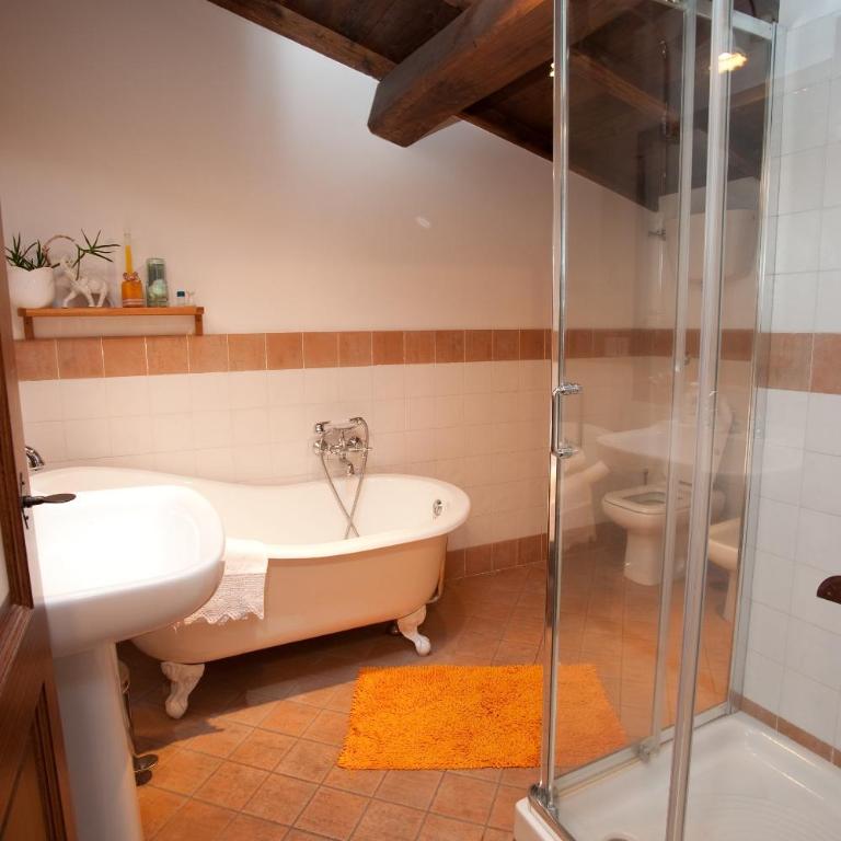 B&B Del Prato - Camera Matrimoniale con Bagno Privato Esterno - 2