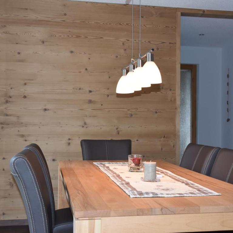 FERIENWOHNUNGEN Chalet Hohturnen - Apartment mit 2 Schlafzimmern und Terrasse - 11