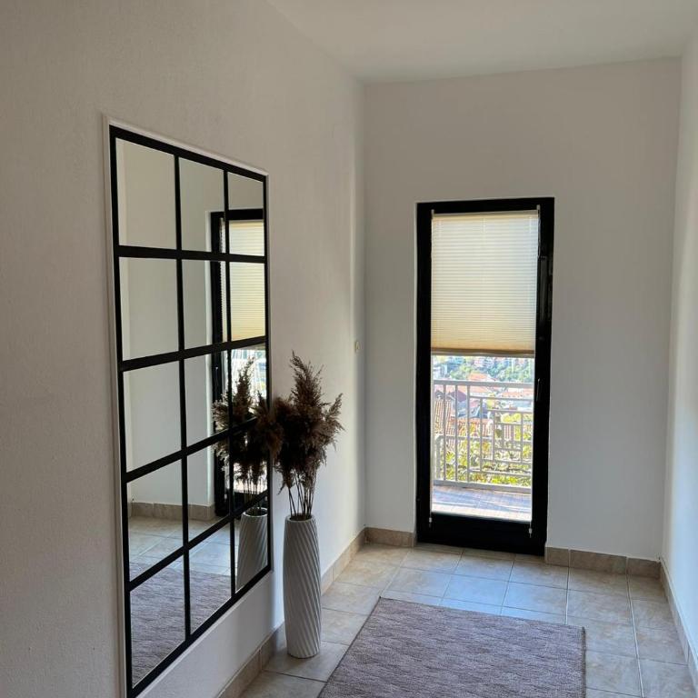 Hills Holiday House - Two-Bedroom Townhouse - 17
