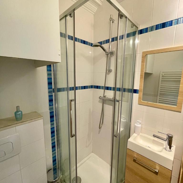 Jupiter 101 Studio Montmartre - One-Bedroom Apartment - 13