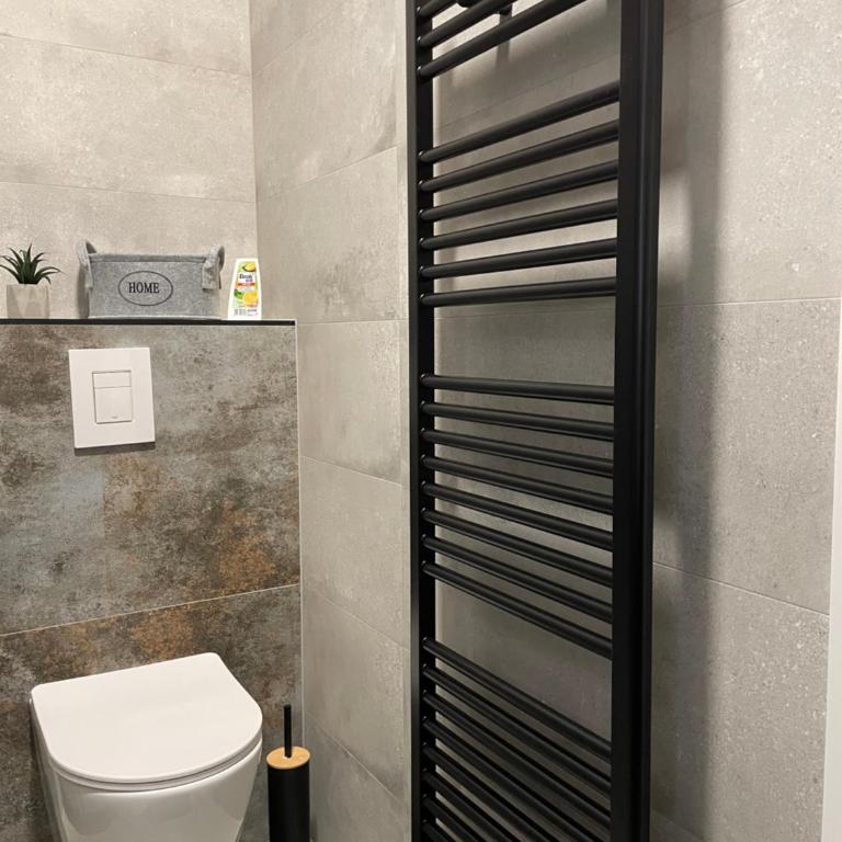 Ema's Oasis Mostar House, Your Perfect Getaway, Free Private Parking and Garden - Two-Bedroom Apartment - 29