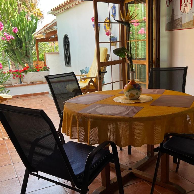 CACTUS's HOUSE, 150 m beach, 1 bdr, 4 guests, wifi, Netflix, - Bungalow Deluxe con vistas al jardín - 3