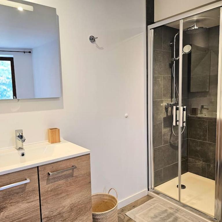 Appartement de 80m² plein sud entièrement rénové - Appartamento con 2 Camere da Letto - 9