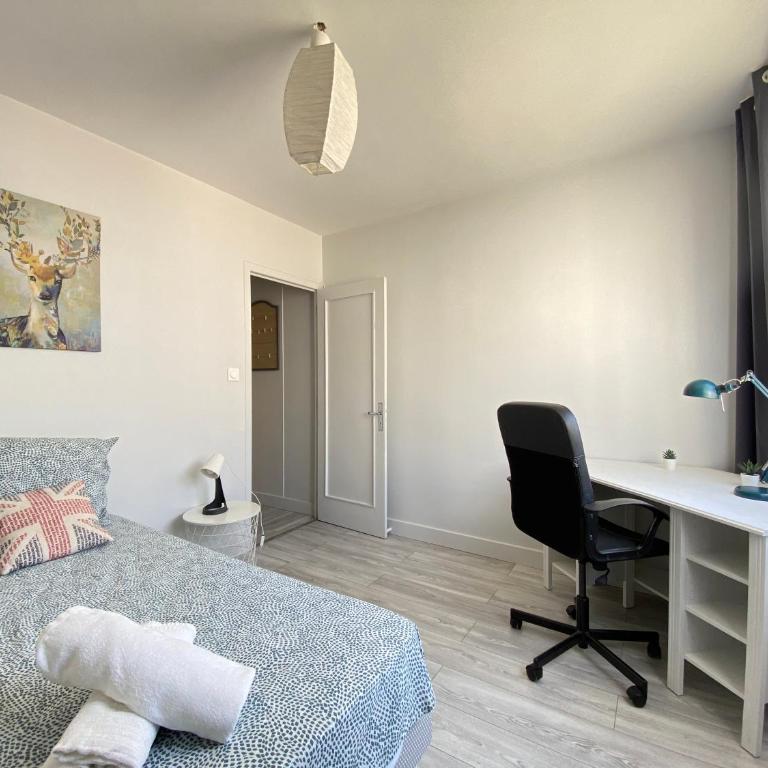 Cosy, spacieux avec 3 chambres et espaces de travail - Pres Bas - Appartement 3 Chambres - 14