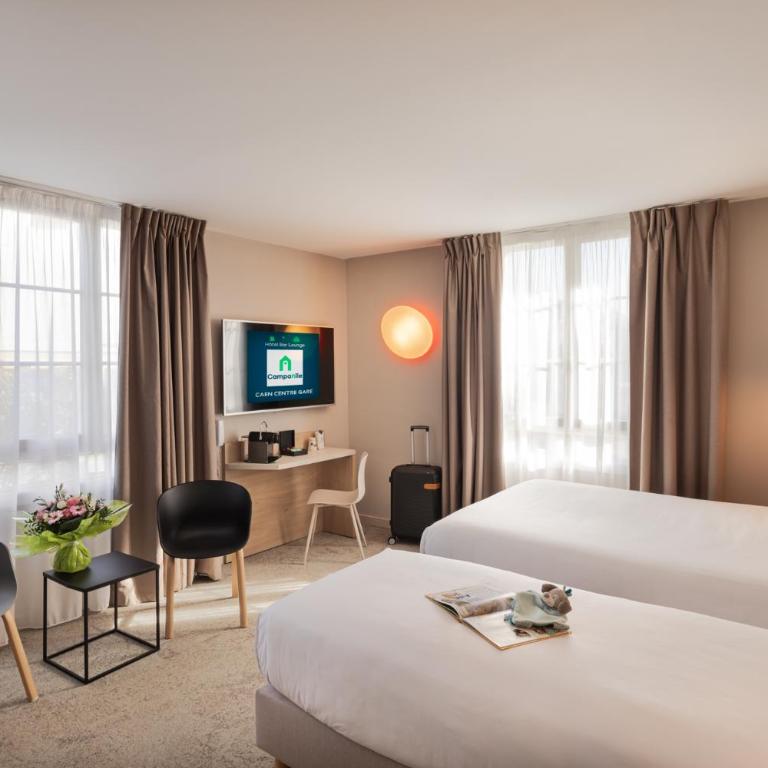 Campanile PRIME - Caen Centre Gare - Chambre Triple avec 1 Lit Queen-Size et 1 Lit Simple - 1