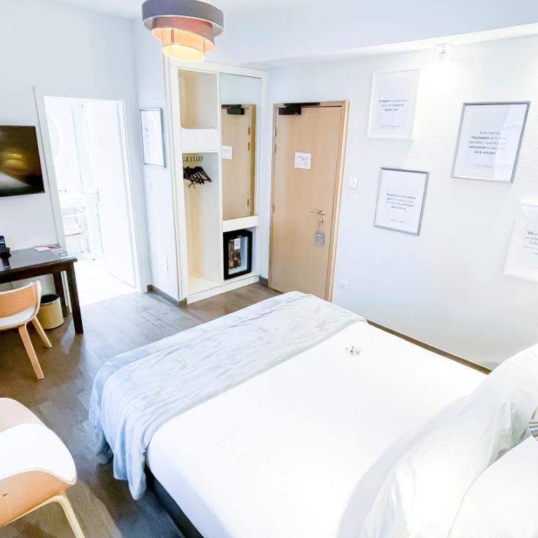 Hotel Beaucour - Chambre Double Confort avec Douche ou Baignoire - 1