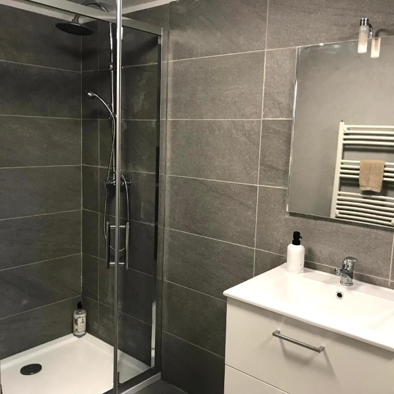 Superbe bas de villaIX - Maison Odonata - Two-Bedroom Apartment - 35