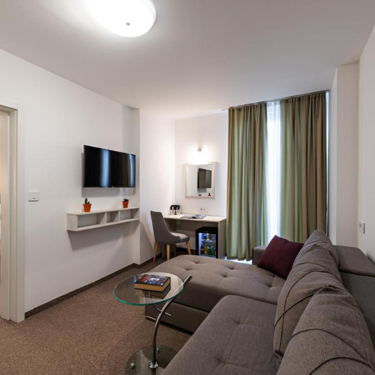 Hotel Fontana Vrnjačka Banja - Porodični Apartman Tipa "Suite" - 3