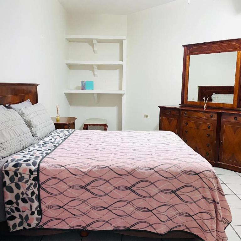Casa Baraka, Casa Vacacional en Mazatlán cerca de Malecón, Centro Histórico y Playa - Three-Bedroom Townhouse - 21