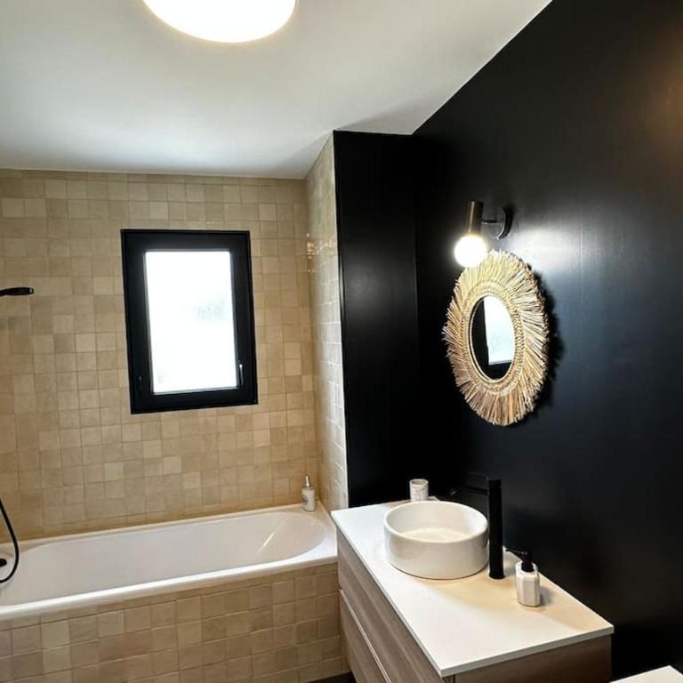Maison Style & Espace à Angers - Chambre Deluxe Double ou Lits Jumeaux - 16