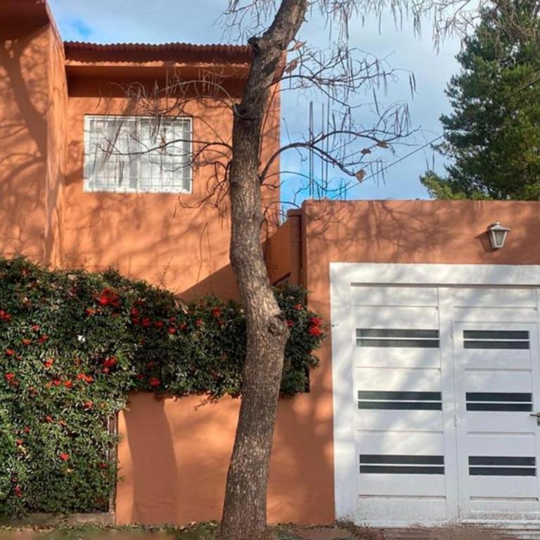 Casa POTRERO DE LOS FUNES 2025-2026 - Casa de 3 dormitorios - 1