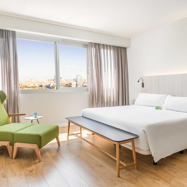 ARTIEM Madrid - Deluxe Triple Room (2 adults + 1 child) - 10
