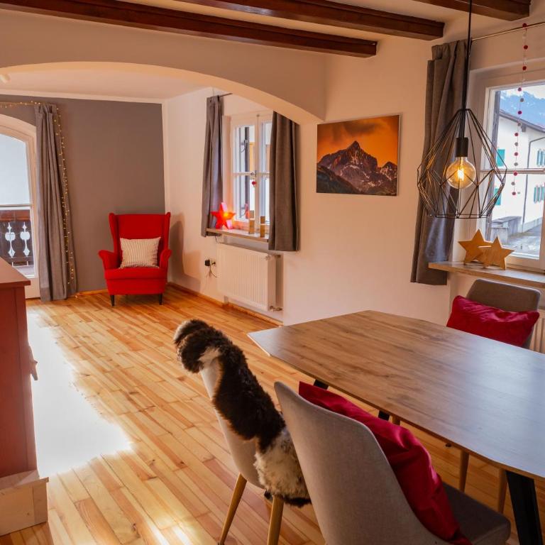 Papa Joe`s Ferienwohnung in Garmisch - Apartment mit 1 Schlafzimmer - 2