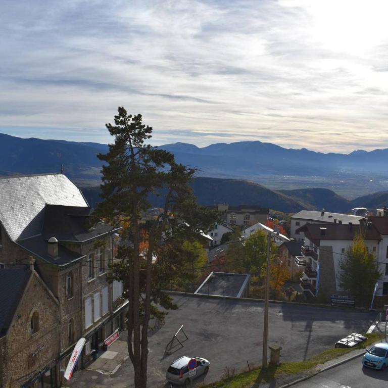 Spacieux appartement 3 pièces à Font-Romeu, 6 personnes, balcon vue Pyrénées - Appartement 2 Chambres - 9