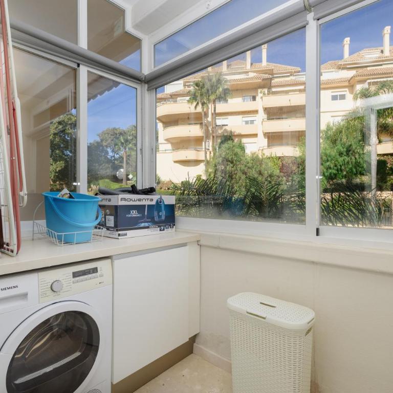 Holiday home, with sea views, south facing and close to the golf course and the beach, in Elviria Hills - Three-Bedroom Apartment - 56