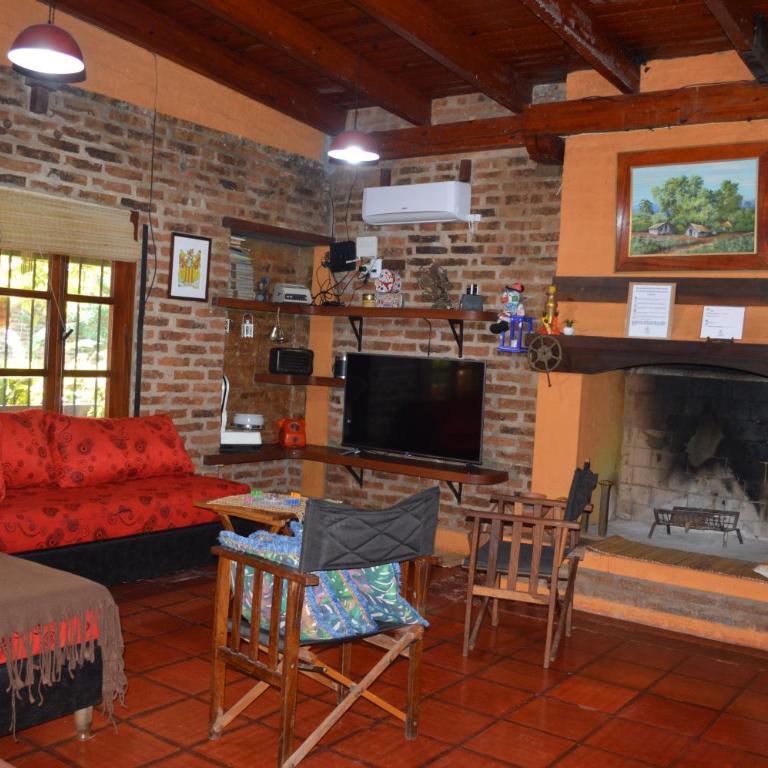 Casa con piscina y parque - Two-Bedroom House - 17