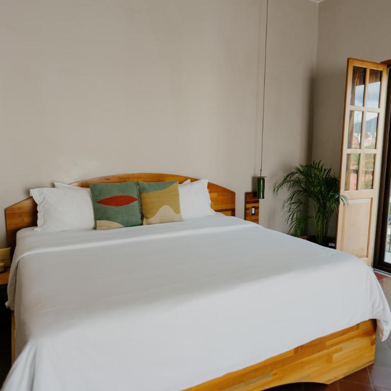 Grana B&B - Suite en planta superior con cama extragrande - 3