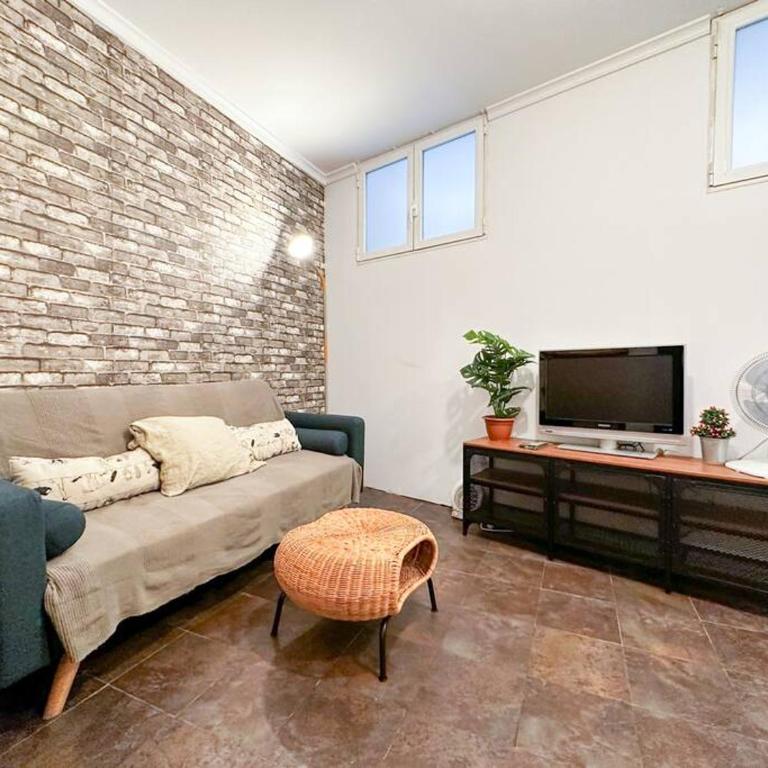 Urbano y acogedor estudio en sótano - One-Bedroom Apartment - 9