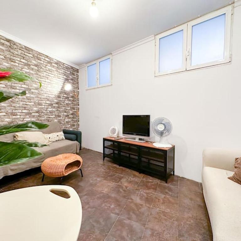 Urbano y acogedor estudio en sótano - One-Bedroom Apartment - 12