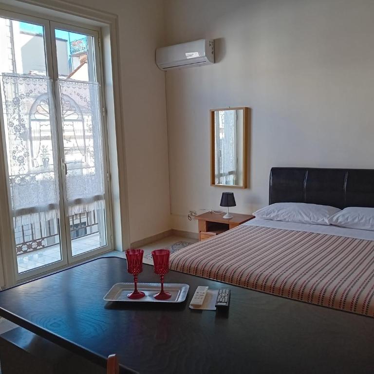 Casa nonno Enrico in via Oreto - Triple Room with Shared Bathroom - 1