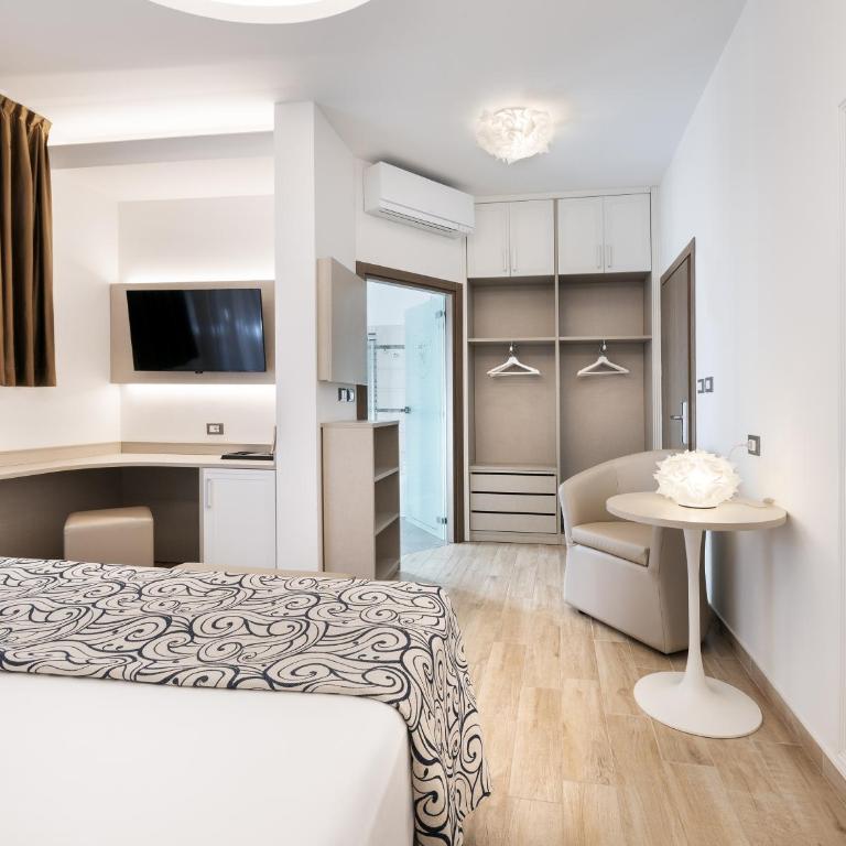 Hotel Riviera - Junior Suite - 2