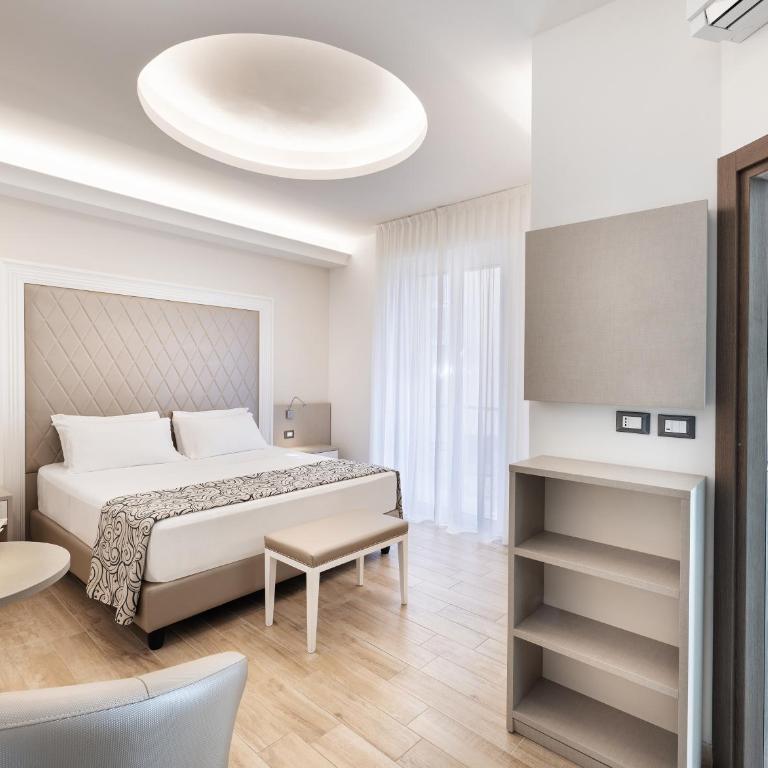 Hotel Riviera - Junior Suite - 4