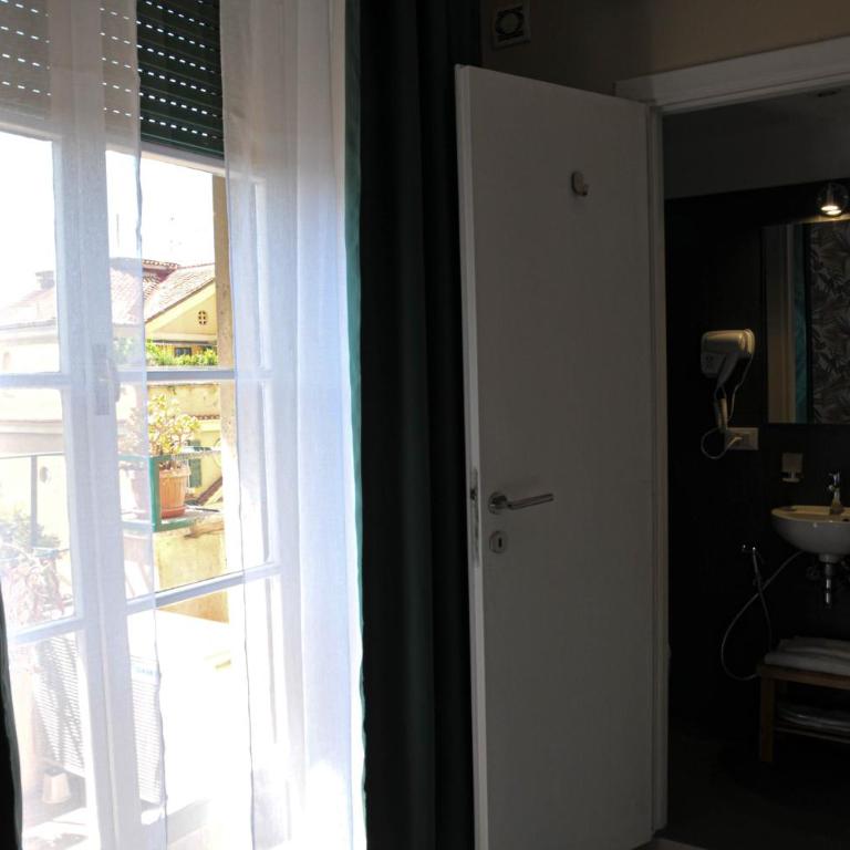 Guest House Prime Palace - Camera Matrimoniale con Bagno Privato - 4