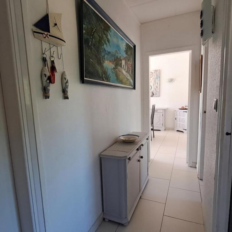 Lisboa 4 - Piso con piscina comunitaria - Two-Bedroom Apartment - 13