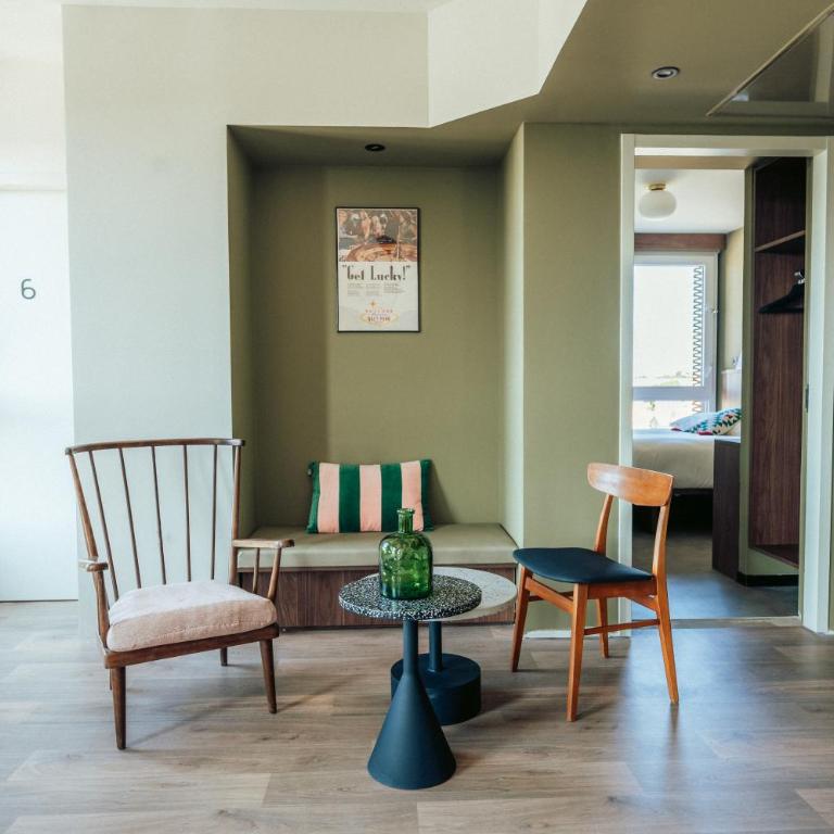JOST Auberge de Jeunesse Montpellier Centre St Roch - JOST BOX - 12m² Capsule and Shared Bathroom - 8