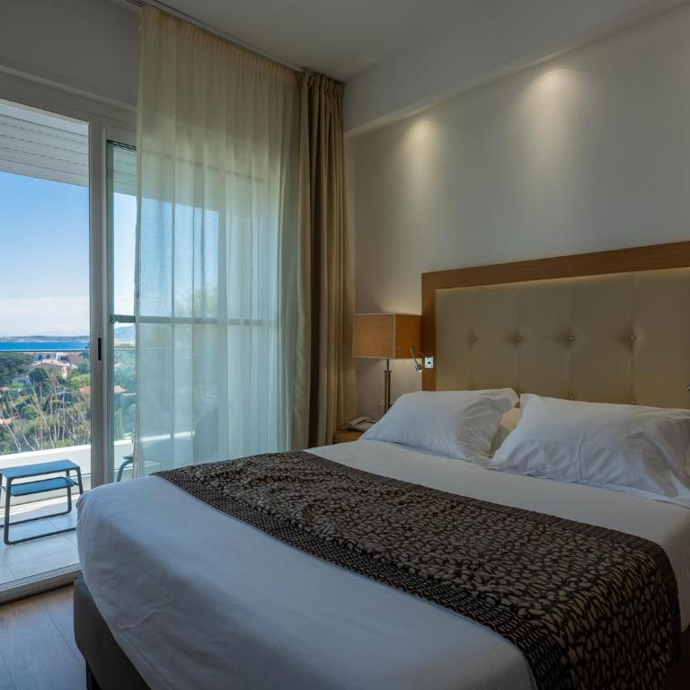 Hotel Revellata & Spa - Small - Double Room - Balcony with Sea/ Pool View - 1