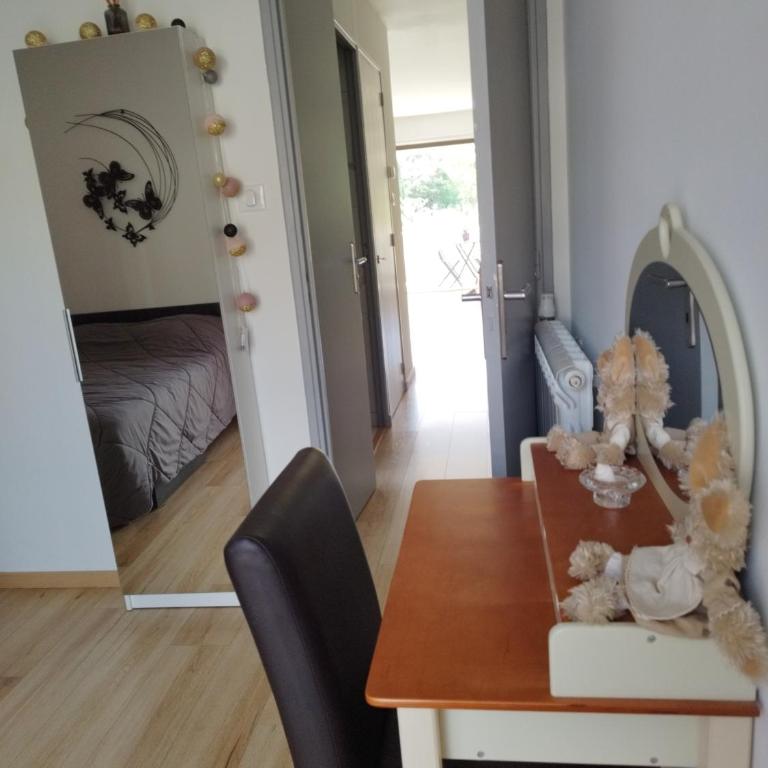 Mon petit Paradis, Cassis centre Apt 90 m2, 200 m Mer, terr plein sud, clim park privé - Appartement 3 Chambres - 8
