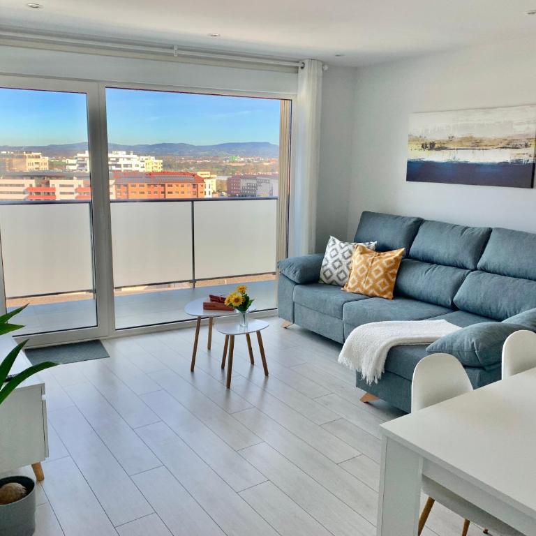 Apto HUCA. Parking/WIFI incluido - Apartamento de 2 dormitorios - 1