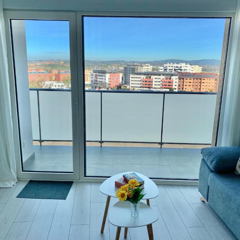 Apto HUCA. Parking/WIFI incluido - Apartamento de 2 dormitorios - 12