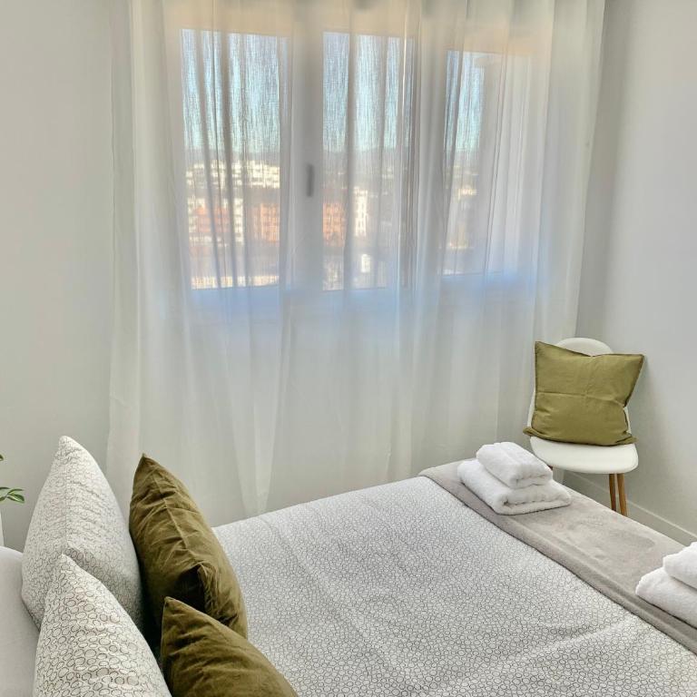 Apto HUCA. Parking/WIFI incluido - Apartamento de 2 dormitorios - 20