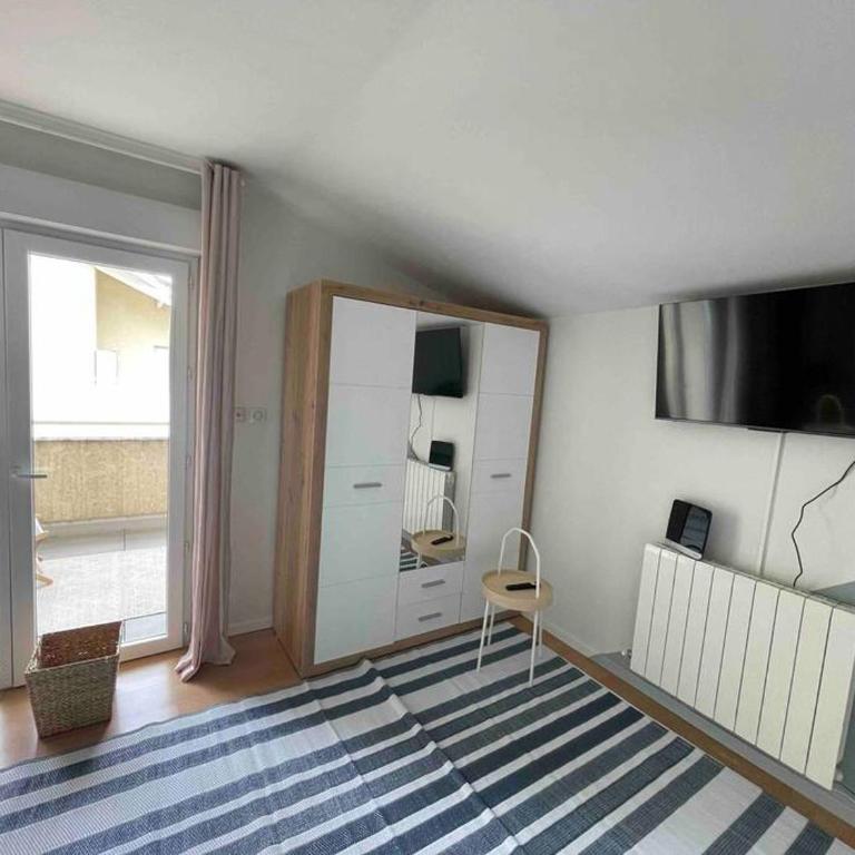 Magnifique Appart rénové Evian Duplex vue Lac 8 pers - Appartement 3 Chambres - 37